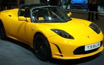 تاکسی‌های لوکس تسلا در دوبی 