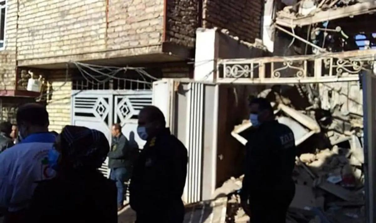 انفجار بزرگ در کاشان / یک پدر و پسر زنده به گور شدند 