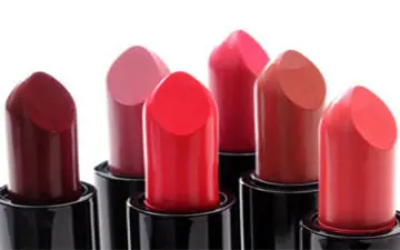 آیا رژلب باعث سقط جنین می شود؟