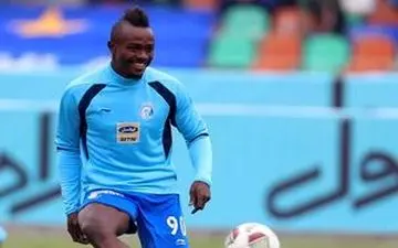 اعتراف منشا بعد از اولین بازی برای استقلال