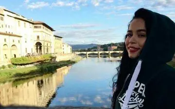 تیپ ملیکا شریفی‌نیا در فلورانس ایتالیا! + عکس