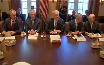 نخستین جلسه رسمی هیئت دولت ترامپ برگزار شد