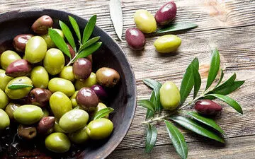  زیتون شکسته بهتر است یا غیر شکسته؟

