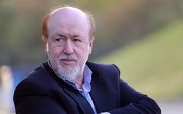 افتخاری: هیچ نگرانی بابت تمدید قرارداد شفر وجود ندارد/امسال بازیکن خارجی جذب نمی‌کنیم