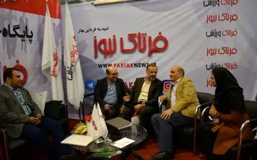 بازدید سخنگوی شورای شهر تهران و شهردار منطقه سه از غرفه فرتاک نیوز 