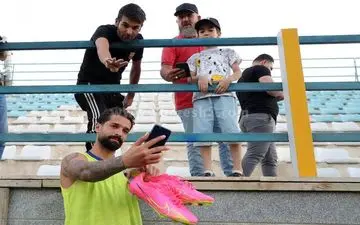 مدافع استقلال، کماکان در فیزیوتراپی!