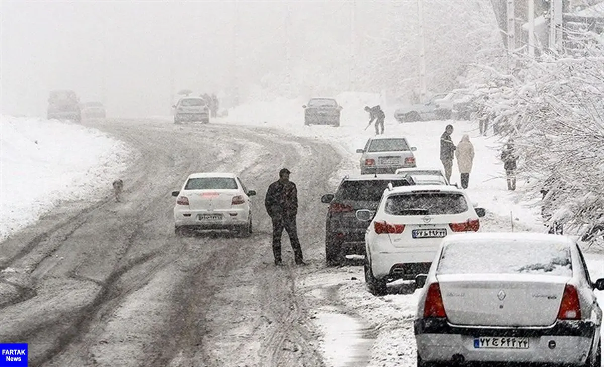  "کولاک برف" برخی جاده‌‌های کشور را در بر گرفت
