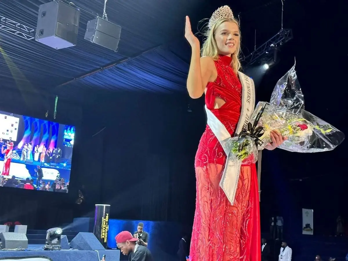 جنجال در مسابقه ملکه زیبایی در زیمبابوه؛ زن سفیدپوست برنده شد! (+تصاویر)
