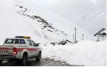 ریزش بهمن در محور کرج - چالوس