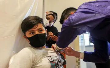 
اظهارات معاون آموزش و پرورش درخصوص تزریق واکسن کرونا برای دانش آموزان