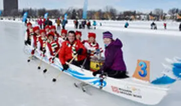 مسابقه قایق‌رانی روی یخ!