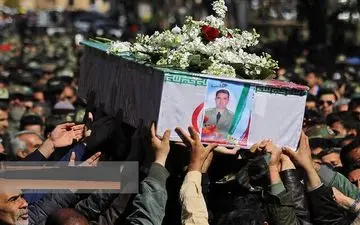 پیکر خلبان امدادگر شهید در شیراز تشییع شد