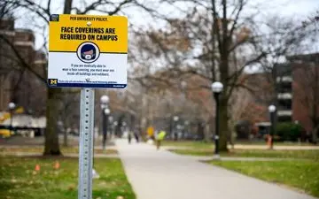 خلاص شدن دانشجویان آمریکایی از ماسک زدن!