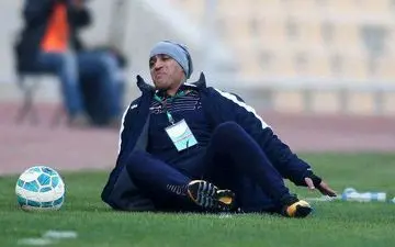 سرمربی استقلالی ها در برزخ چگونه ماندن