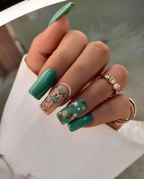 ناخن‌های عروسکی
