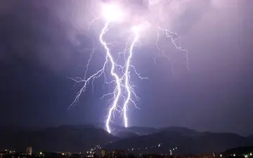 صاعقه جان یک نفر را در نوربهار گرفت