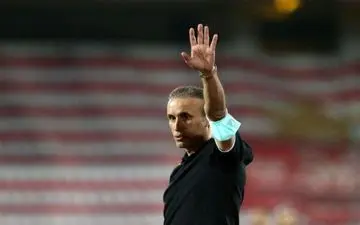 گل‌محمدی: همه بازیکن خارجی می‌گیرند فقط تیم ما اجازه ندارد/مشکلات عجیب و غریبی داریم