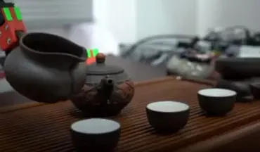 با این ربات نحوه چای ریختن را یاد بگیرید