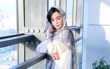 تیپ متفاوت بیتا بیگی در یک جشنواره + عکس