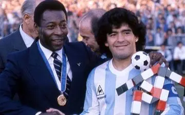 انتخاب جنجالی اسطوره آرژانتینی ها/ بهترین بازیکن تاریخ نه مسی است و نه مارادونا!