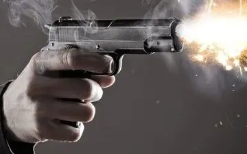 قتل خونین 4 رهگذر بی گناه در خیابان منوچهری شیراز توسط مرد چاقو کش /پلیس به پایش شلیک کرد!