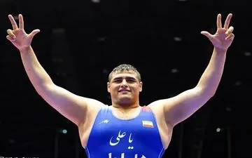 کشتی فرنگی جوانان جهان/ ۴ فینالیست و یک نماینده در رده بندی؛ انتقام چوپانی و برد راحت هدایتی