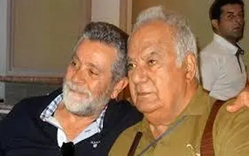  سبد گل ارسال شده از طرف بهروز وثوقی به مراسم ترحیم ناصر ملک مطیعی