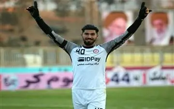 قلعه نویی می تواند 2 خرید دیگر داشته باشد؛ به دلیل شرایط سنی خرید جدید سپاهان سهمیه لیگ برتری نیست