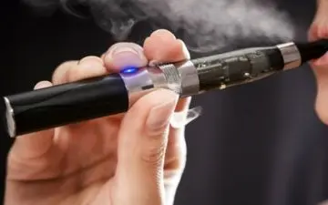 عوارض خطرناک سیگار الکترونیکی
