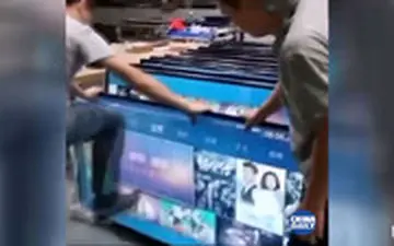 عاشقان فوتبال این تلویزیون را بخرند