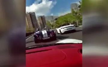 دور دور ماشین‌های لاکچری در سعادت‌آباد