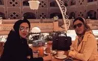 خانم بازیگر ایرانی در کنار خواهرش که دکتر است در یزد 