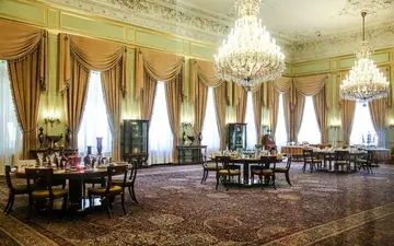 بنیاد مستضعفان مالک سعدآباد و نیاوران نیست