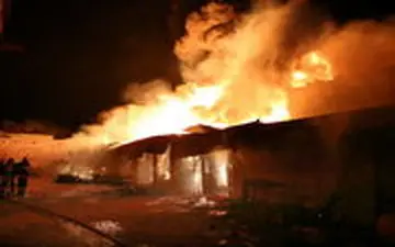 میدان میوه و تره‌بار ایرانشهر طعمه حریق شد