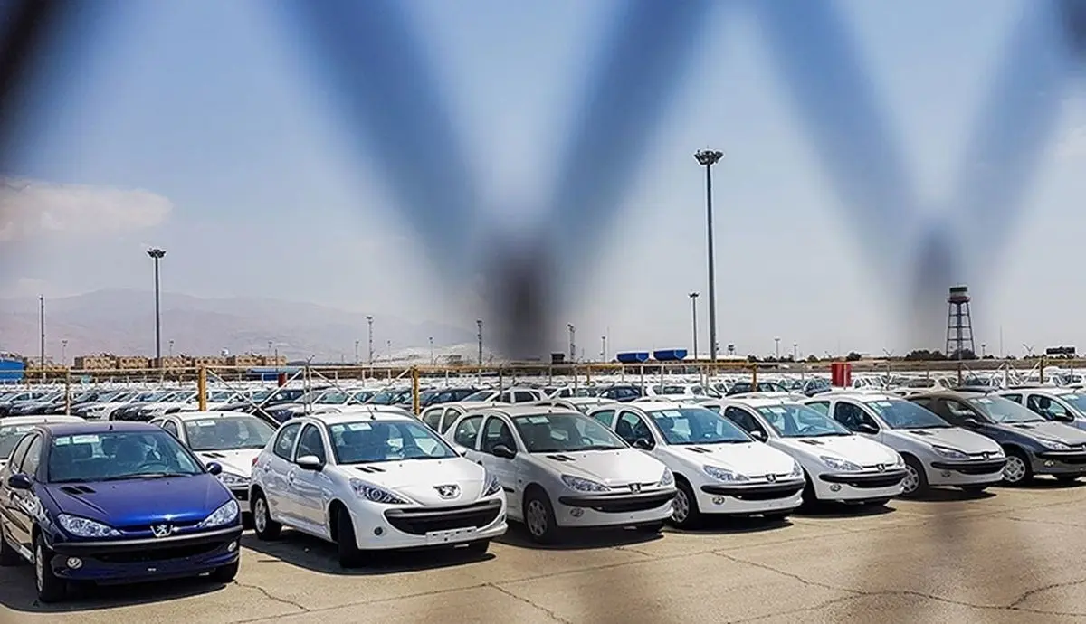 بازار خودرو شنبه ۱۲ مهر؛ کدام مدل‌ها امروز گران شدند؟ + جدول