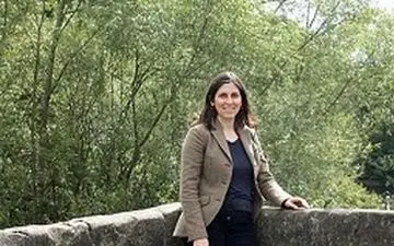 پرونده جدید خانم جاسوس ایرانی - انگلیسی امنیتی است + عکس