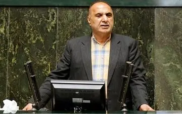 
بیاتی: درآمد مردم با هزینه‌های زندگی همخوانی ندارد
