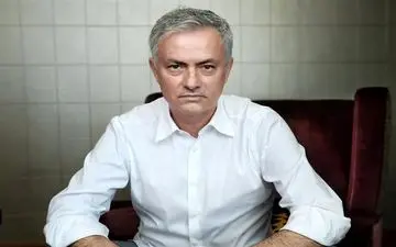 مورینیو: حضورم روی نیمکت پاری‌سن‌ژرمن غیرممکن است!