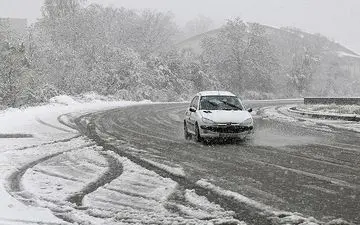  برف در جاده‌های ۵ استان در سومین روز اردیبهشت