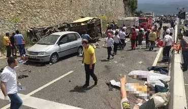  20 گردشگر عازم آنتالیای ترکیه در سانحه رانندگی کشته شدند