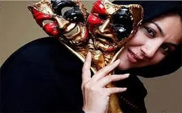 لاله اسکندری و خواهرش در رستورانشان در شیراز