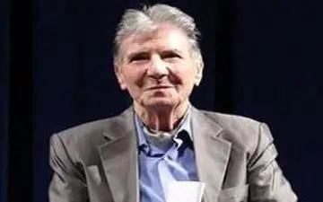 خواننده مشهور قدیمی در بیمارستان بستری شد