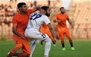 فرار بازیکنان بادران به رختکن/ هواداران نفت مسجدسلیمان غوغا به راه انداختند