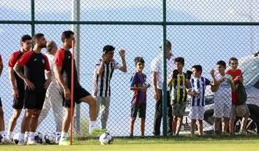 حضور هواداران در تمرین پیش فصل پرسپولیس در ترکیه
