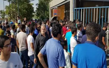 در آستانه شروع بازی؛مشکلی عجیب برای هواداران استقلال!