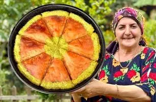 باقلوای پسته‌ ای روستایی: طرز تهیه سنتی و خوشمزه