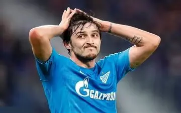 نیوکاسل به دنبال ربودن آزمون از چنگال لیون