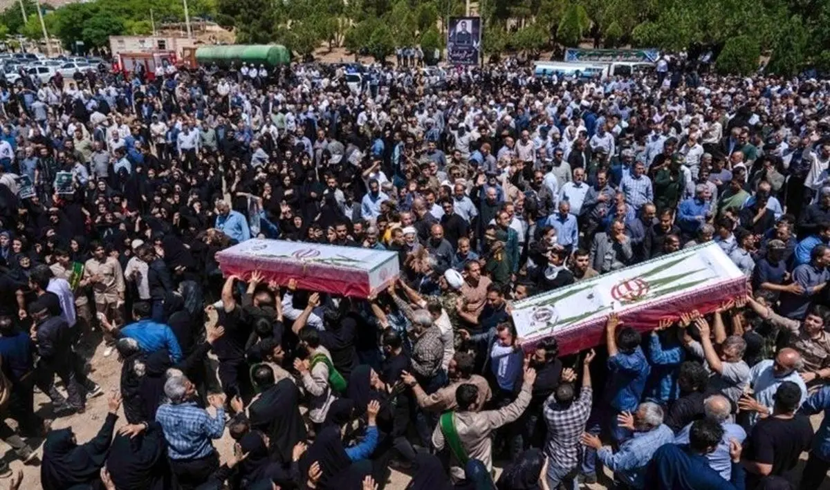 برادران دو قلوی شهید در کرمانشاه/ آنها که با هم آمدند و با هم پر کشیدند