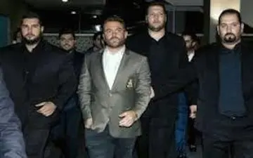 پلیس با بادیگاردهای سلبریتی ها برخورد می کند 