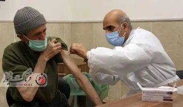 اختصاصی/ گزارش تصویری از تزریق اولین واکسن، به پاکبانان در اصفهان